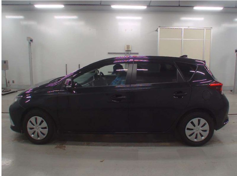  28549  TOYOTA AURIS  2016  