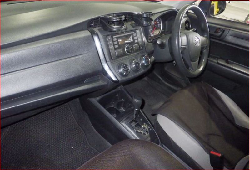  28562  TOYOTA COROLLA AXIO  2015  