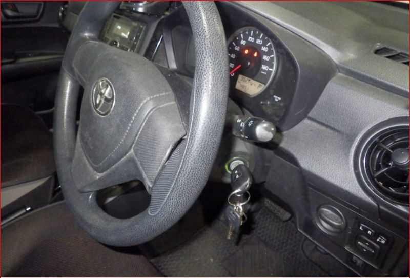  28562  TOYOTA COROLLA AXIO  2015  