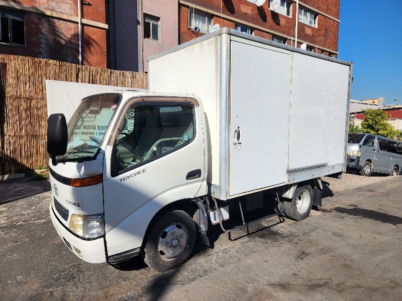  28567  TOYOTA TOYOACE  1999  