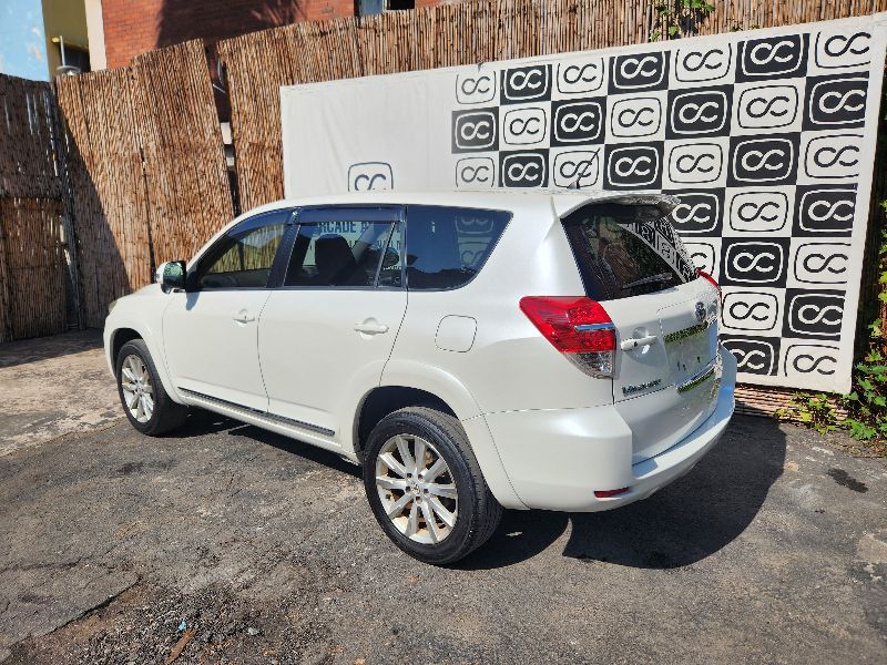  28569  TOYOTA VANGUARD  2012  