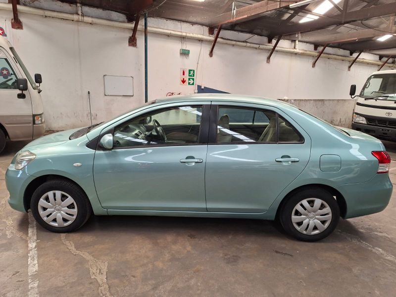  28585  TOYOTA BELTA  2005  