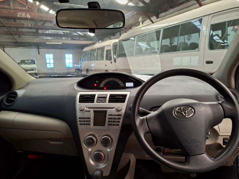  28585  TOYOTA BELTA  2005  