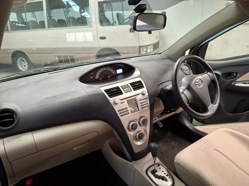 28585  TOYOTA BELTA  2005  