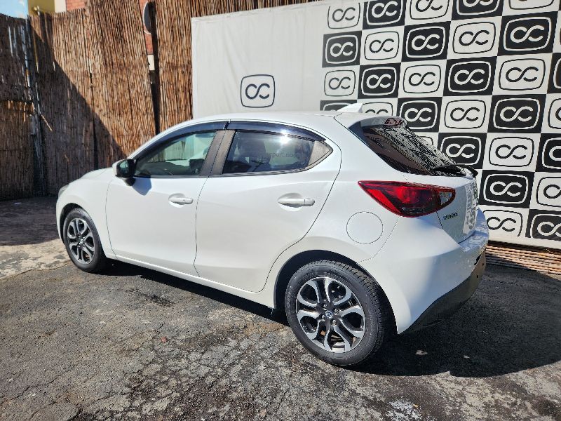  28588  MAZDA DEMIO  2016  