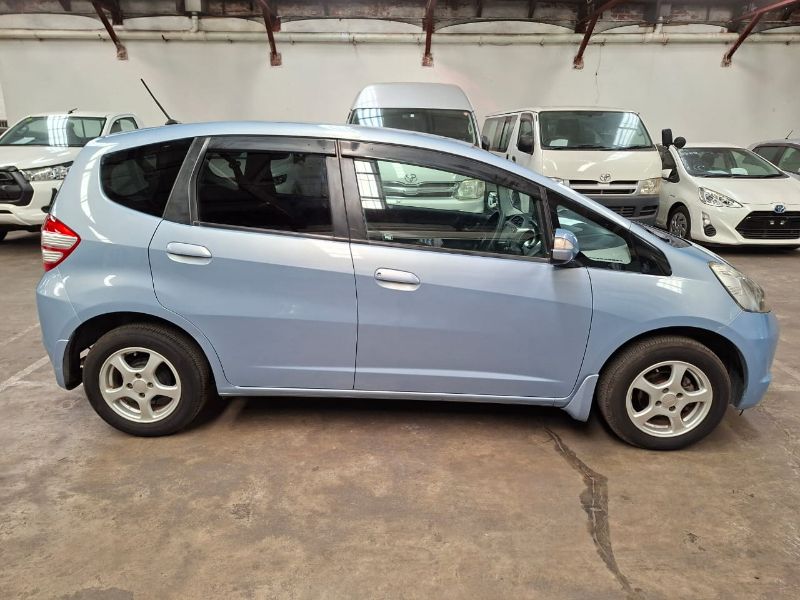  28589  HONDA FIT  2009  