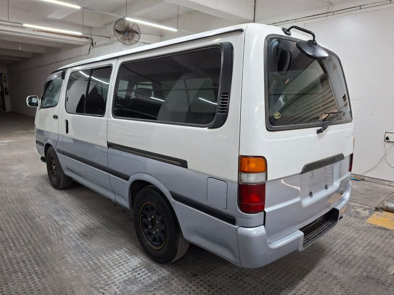 28597  TOYOTA HIACE  1998