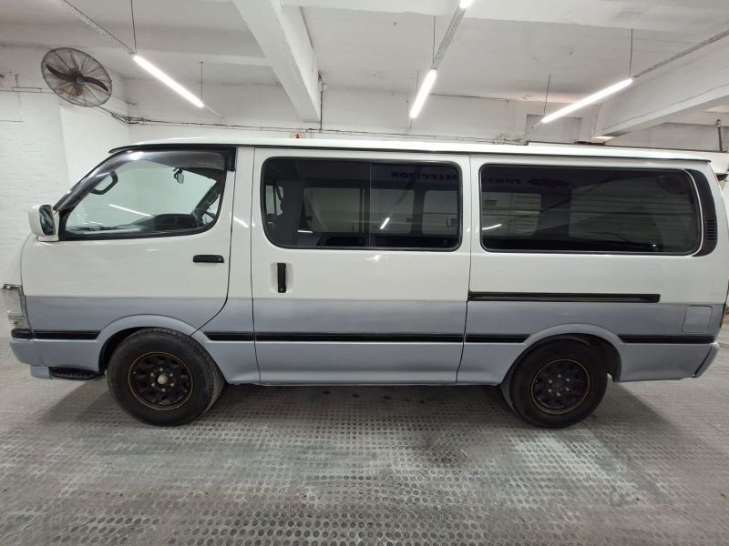 28597  TOYOTA HIACE  1998