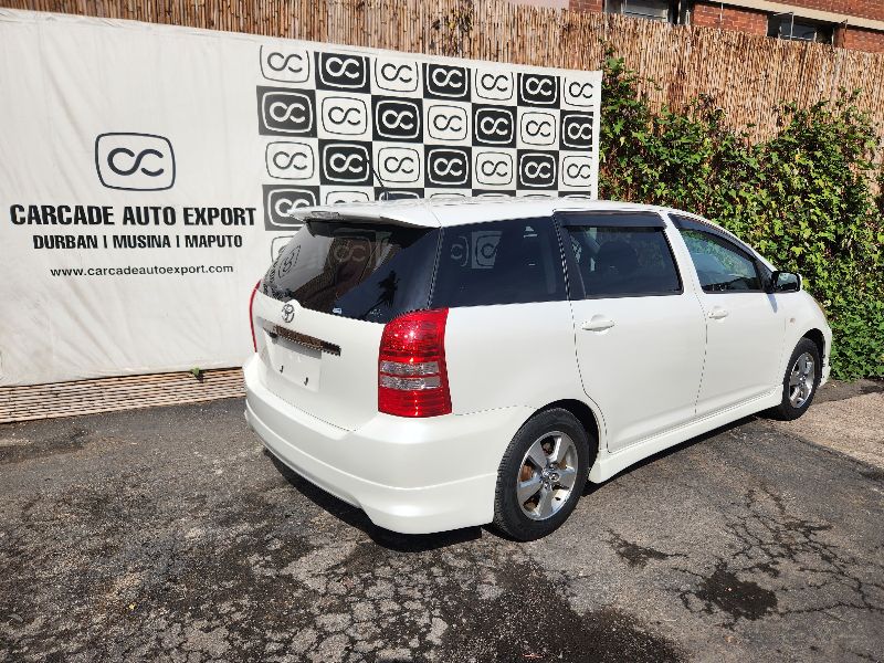  28601  TOYOTA WISH  2004  