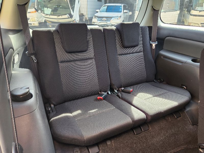  28601  TOYOTA WISH  2004  