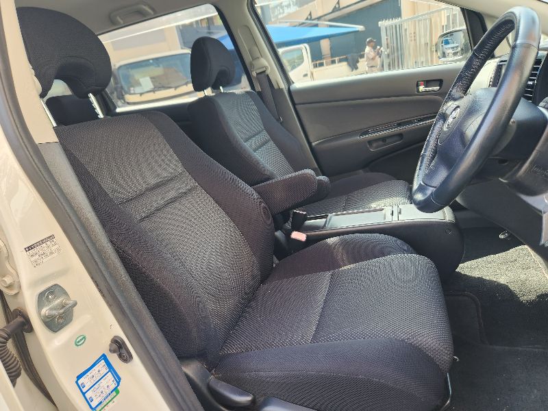  28601  TOYOTA WISH  2004  
