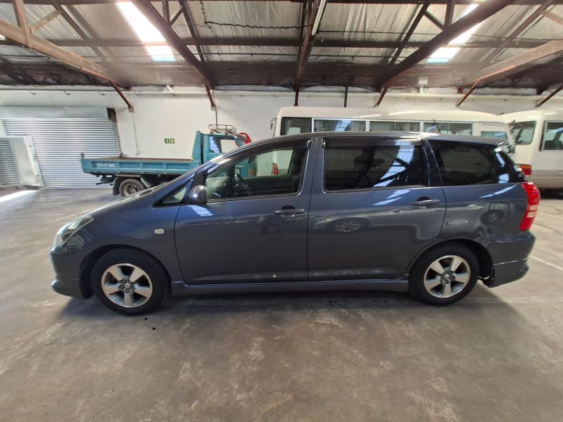  28618  TOYOTA WISH  2003  