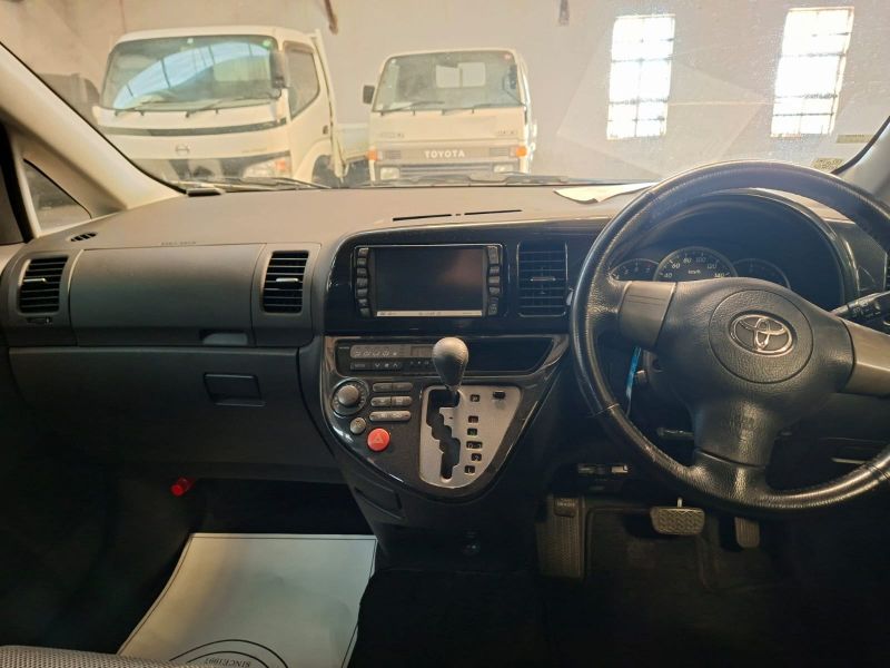  28618  TOYOTA WISH  2003  