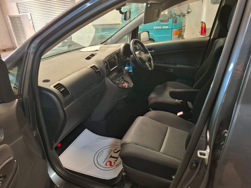  28618  TOYOTA WISH  2003  