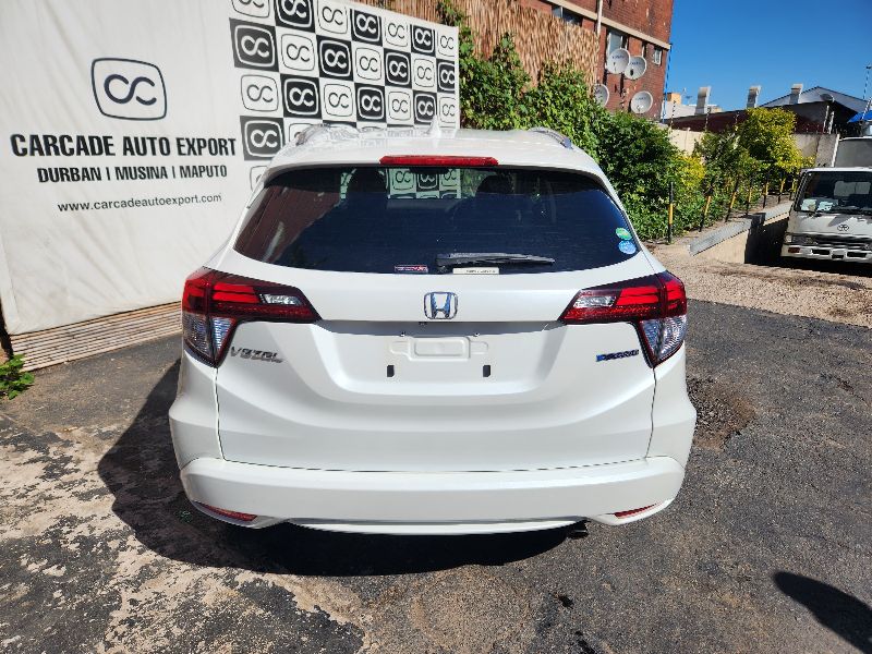 28621  HONDA VEZEL  2015  