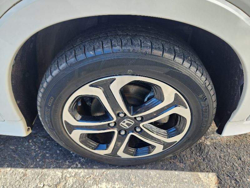  28621  HONDA VEZEL  2015  