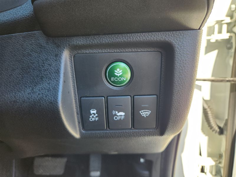  28621  HONDA VEZEL  2015  