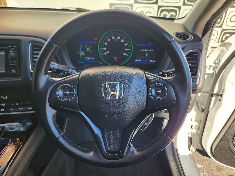  28621  HONDA VEZEL  2015  