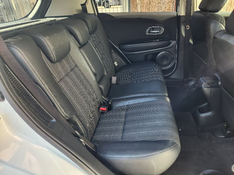 28621  HONDA VEZEL  2015  
