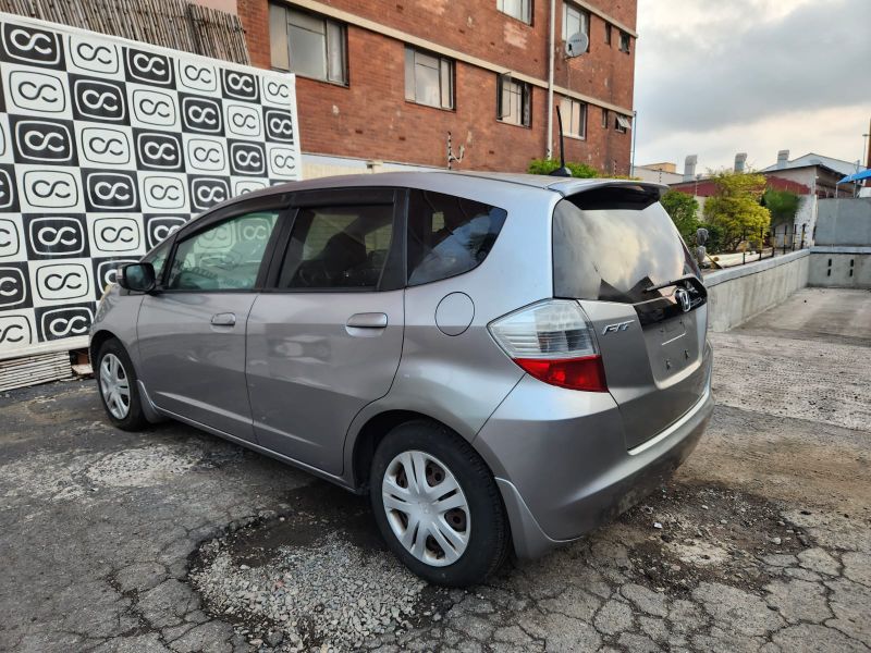  28624  HONDA FIT  2010  
