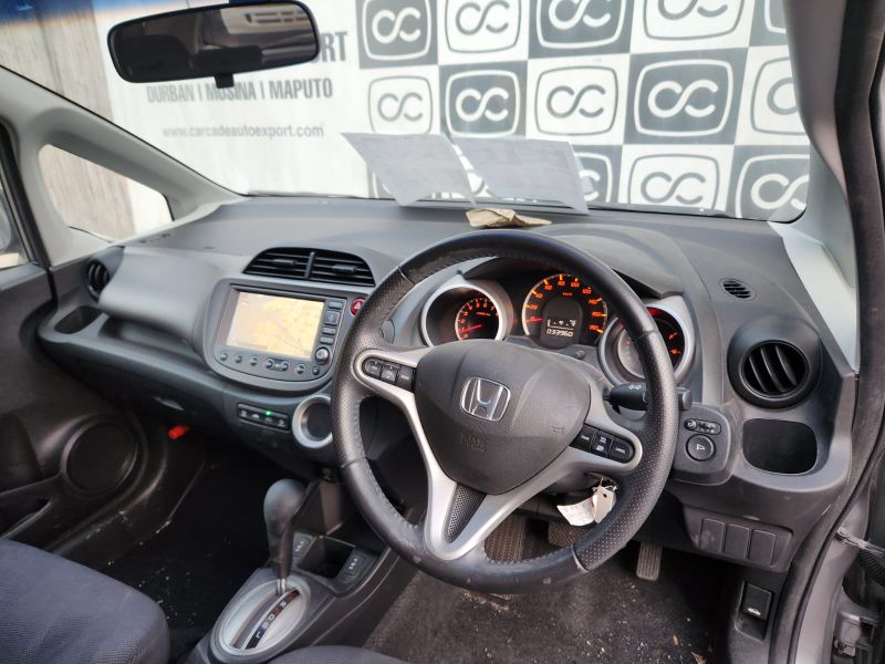  28624  HONDA FIT  2010  