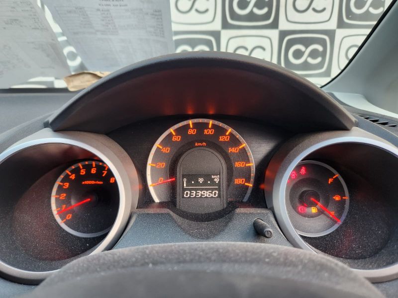  28624  HONDA FIT  2010  