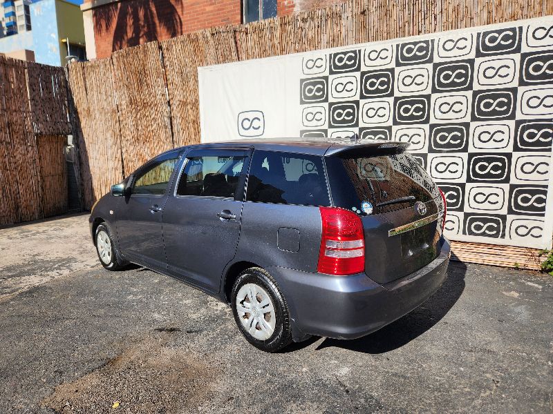 28627  TOYOTA WISH  2004  