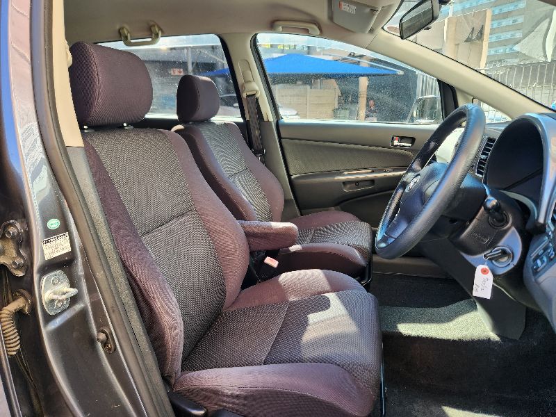  28627  TOYOTA WISH  2004  