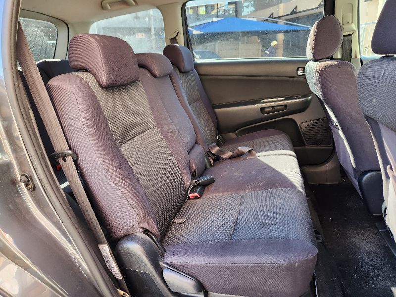  28627  TOYOTA WISH  2004  