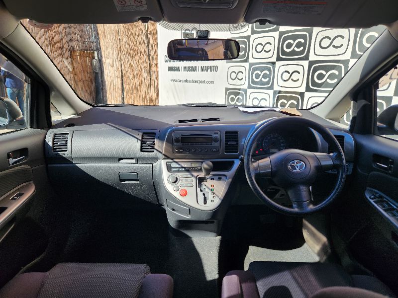  28627  TOYOTA WISH  2004  