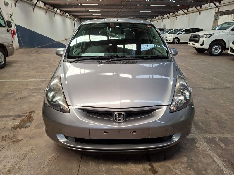 28628 HONDA FIT 2002