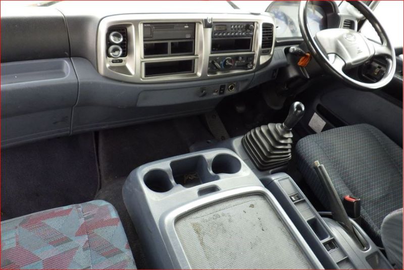  28638  HINO RANGER  2003  