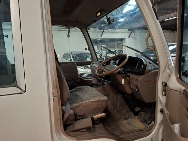  28653  TOYOTA COASTER  1995  