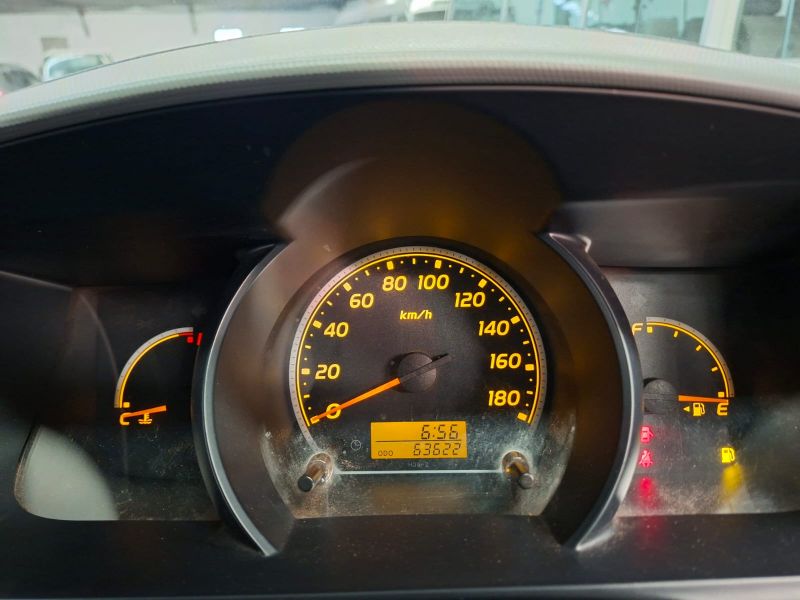  28669  TOYOTA HIACE  2005  