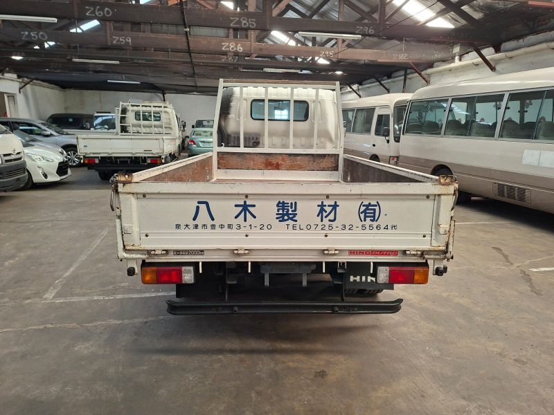  28671  HINO DUTRO  2004  