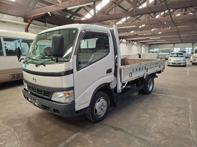  28671  HINO DUTRO  2004  
