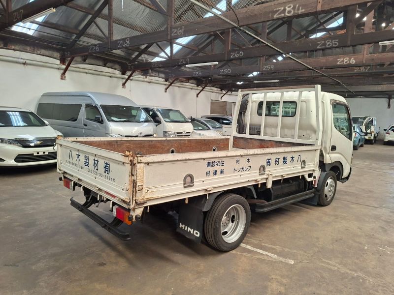  28671  HINO DUTRO  2004  