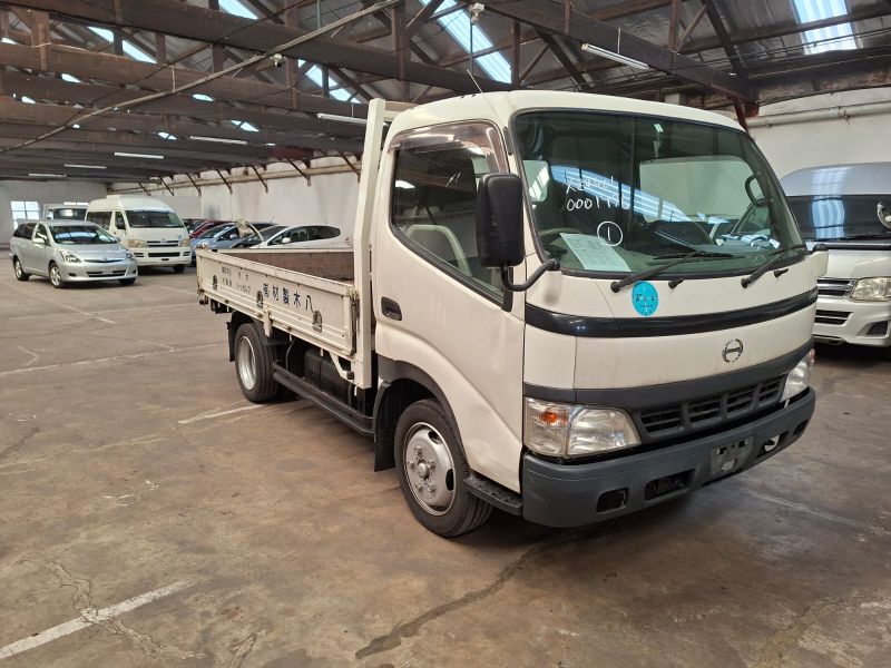  28671  HINO DUTRO  2004  