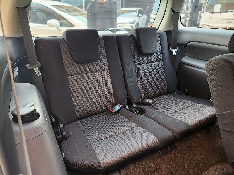  28672  TOYOTA WISH  2005  