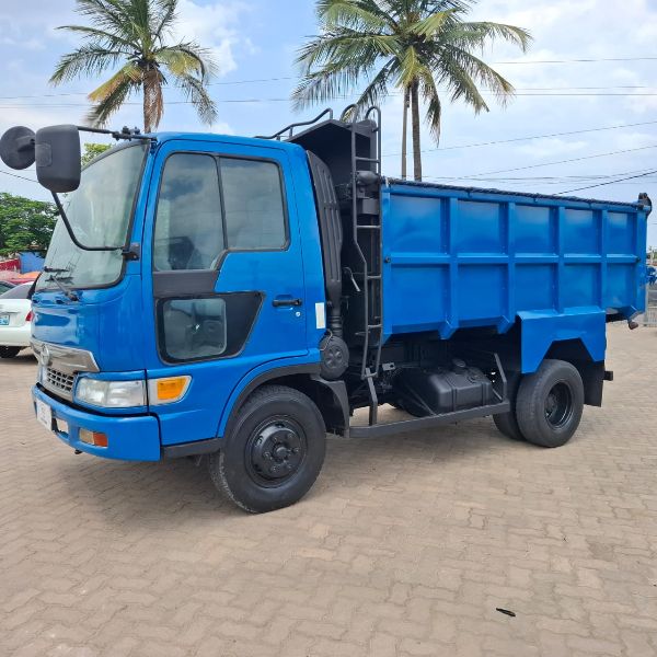 28674  HINO RANGER  2000 
