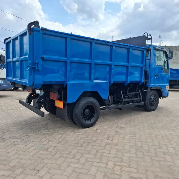  28674  HINO RANGER  2000  