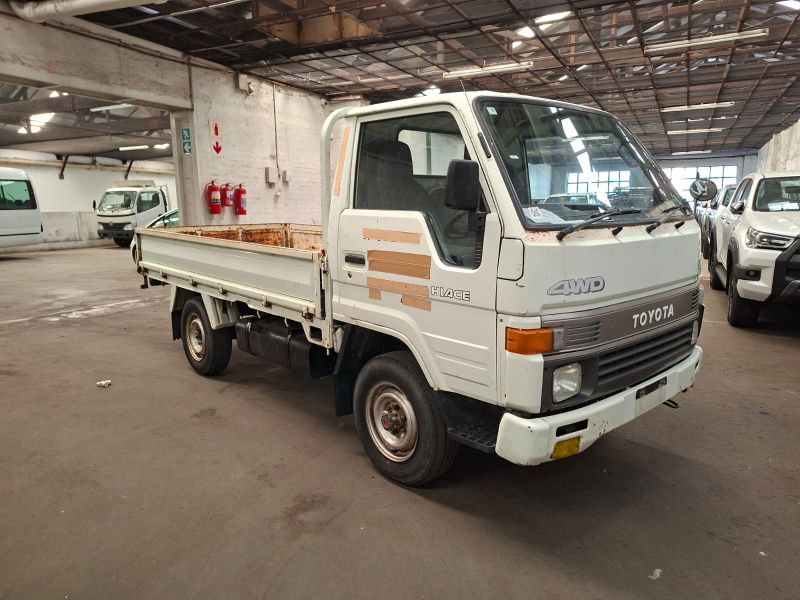  28676  TOYOTA HIACE  1995  