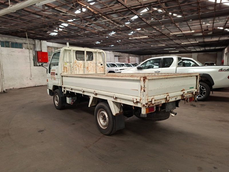  28676  TOYOTA HIACE  1995  