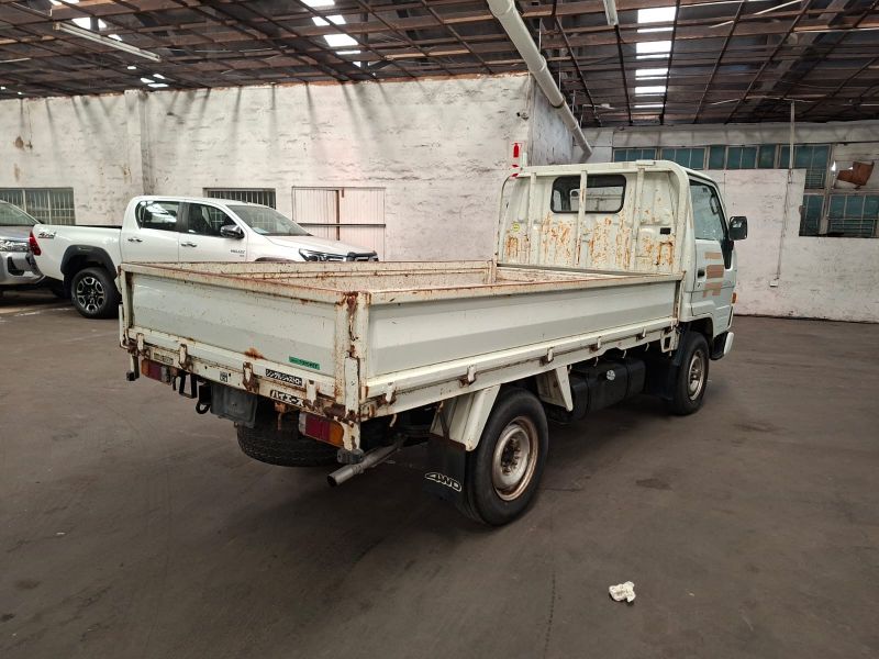  28676  TOYOTA HIACE  1995  