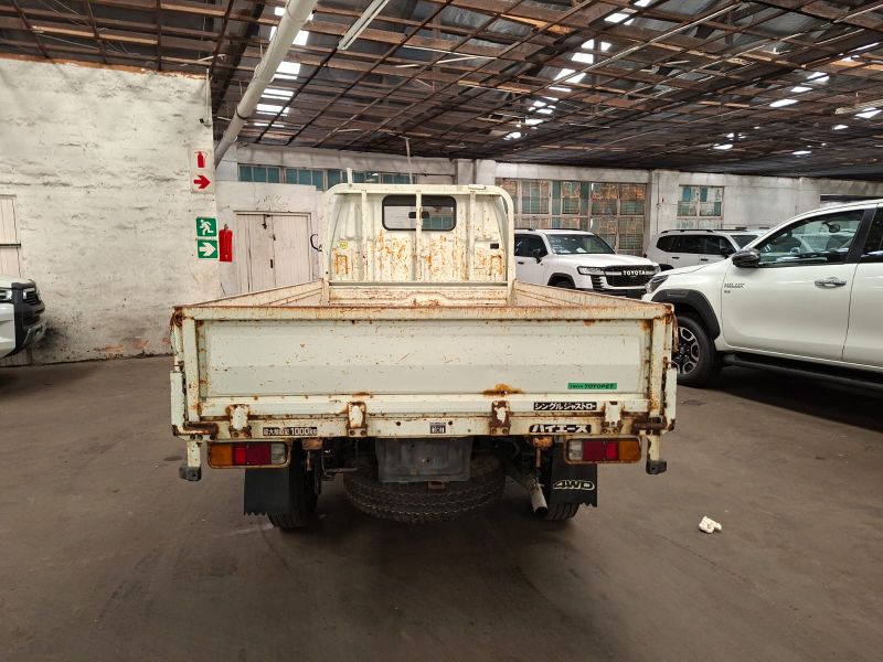  28676  TOYOTA HIACE  1995  