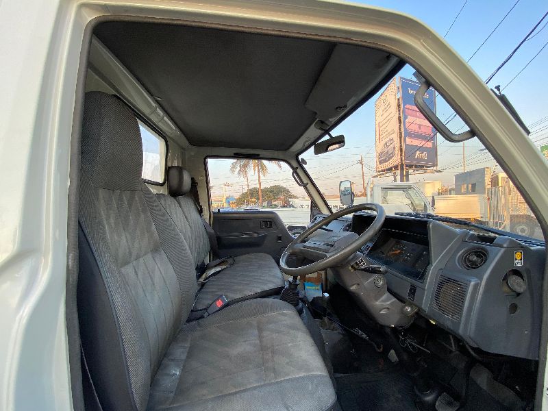  28676  TOYOTA HIACE  1995  