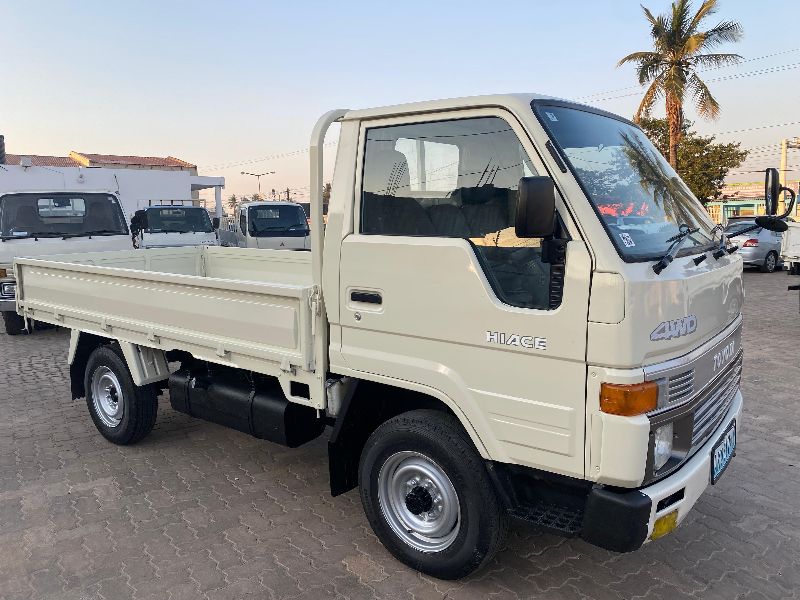  28676  TOYOTA HIACE  1995  