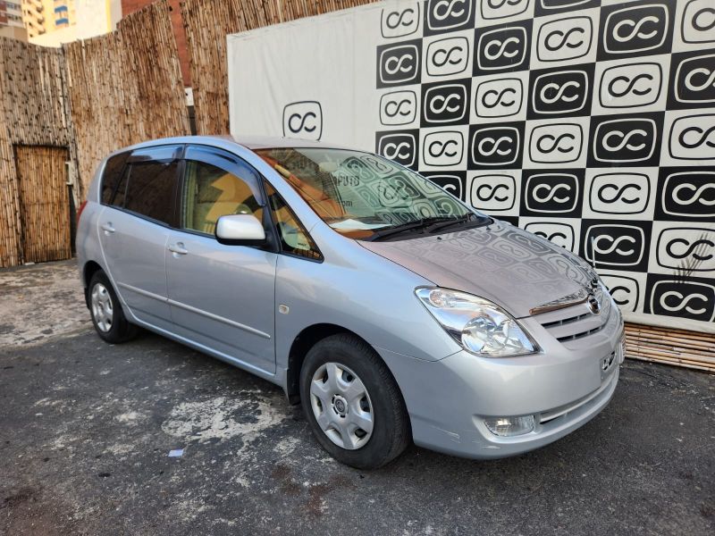  28683  TOYOTA COROLLA SPACIO  2004  