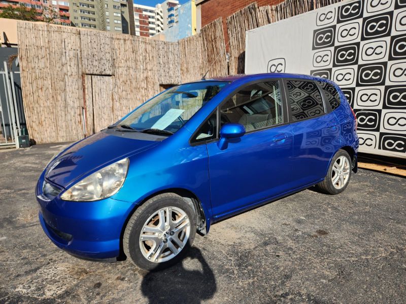  28687  HONDA FIT  2004  