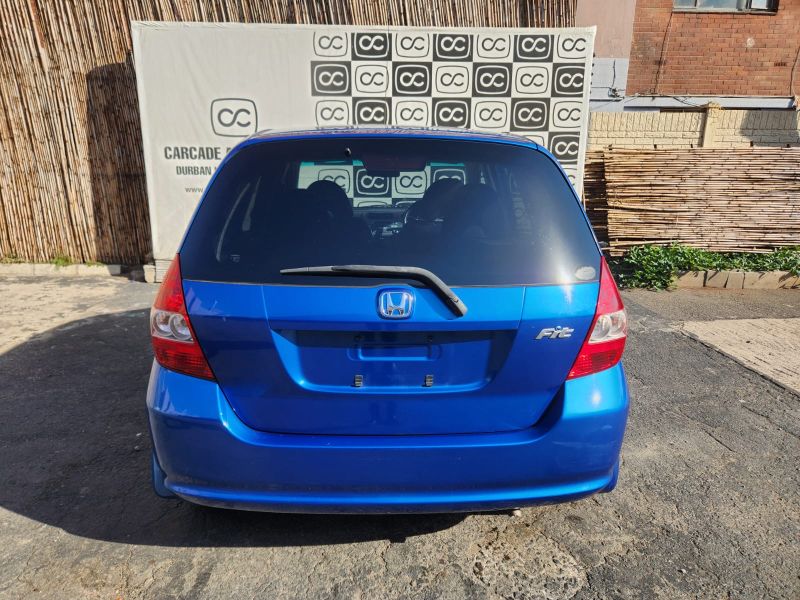  28687  HONDA FIT  2004  